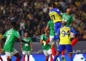 شاهد أول ظهور لرونالدو مع نادي النصر في مباراة مثيرة، وتألقه الكبير مع الفريق الجديد.